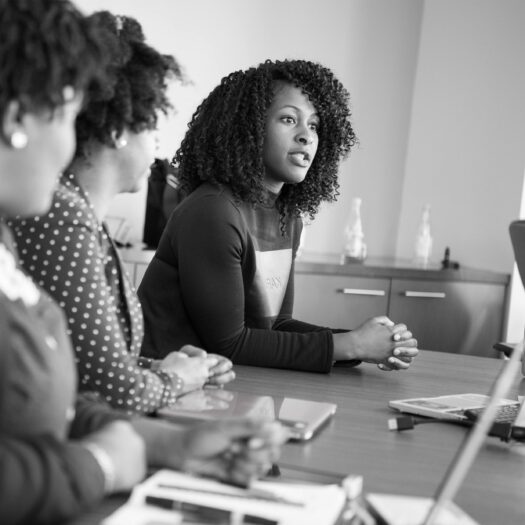 comment pouvons-nous aider ?